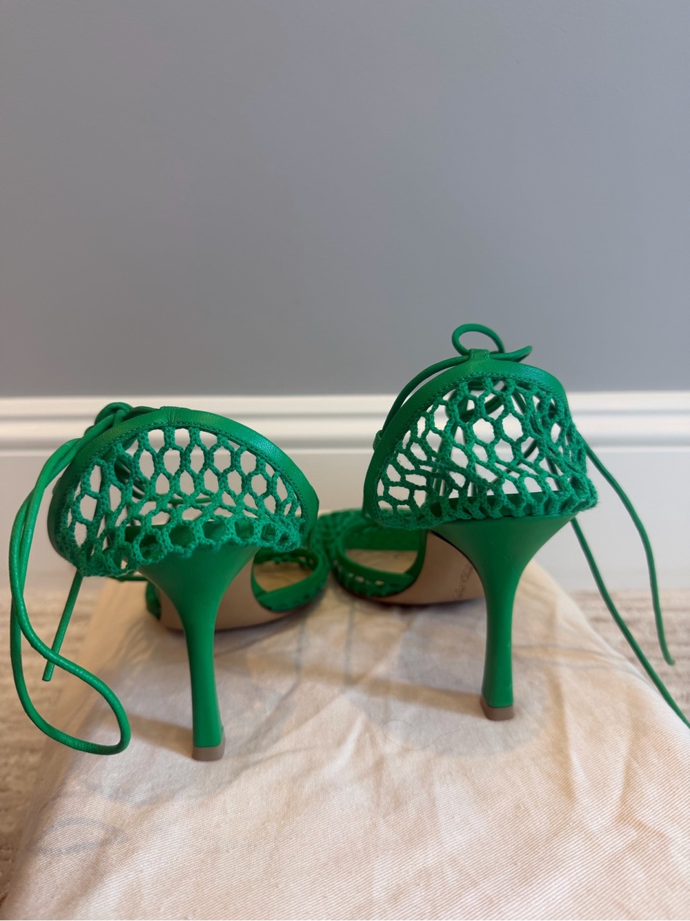 Bottega Veneta Vibrant Green Lace-Up Mesh Heels - Picture 4 of 12